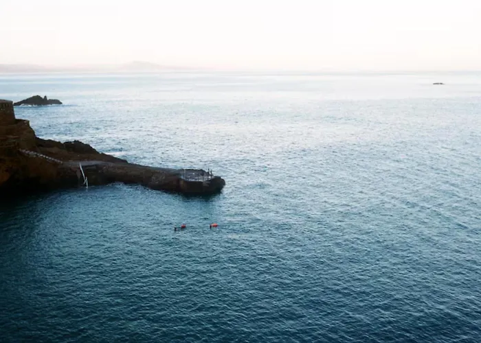 2 With Terrace Near Ocean Апартаменти *