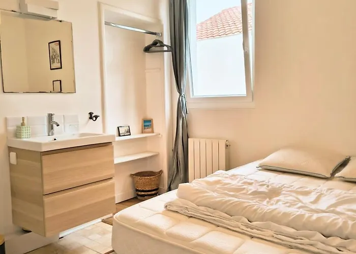 Апартаменти 2 With Terrace Near Ocean *